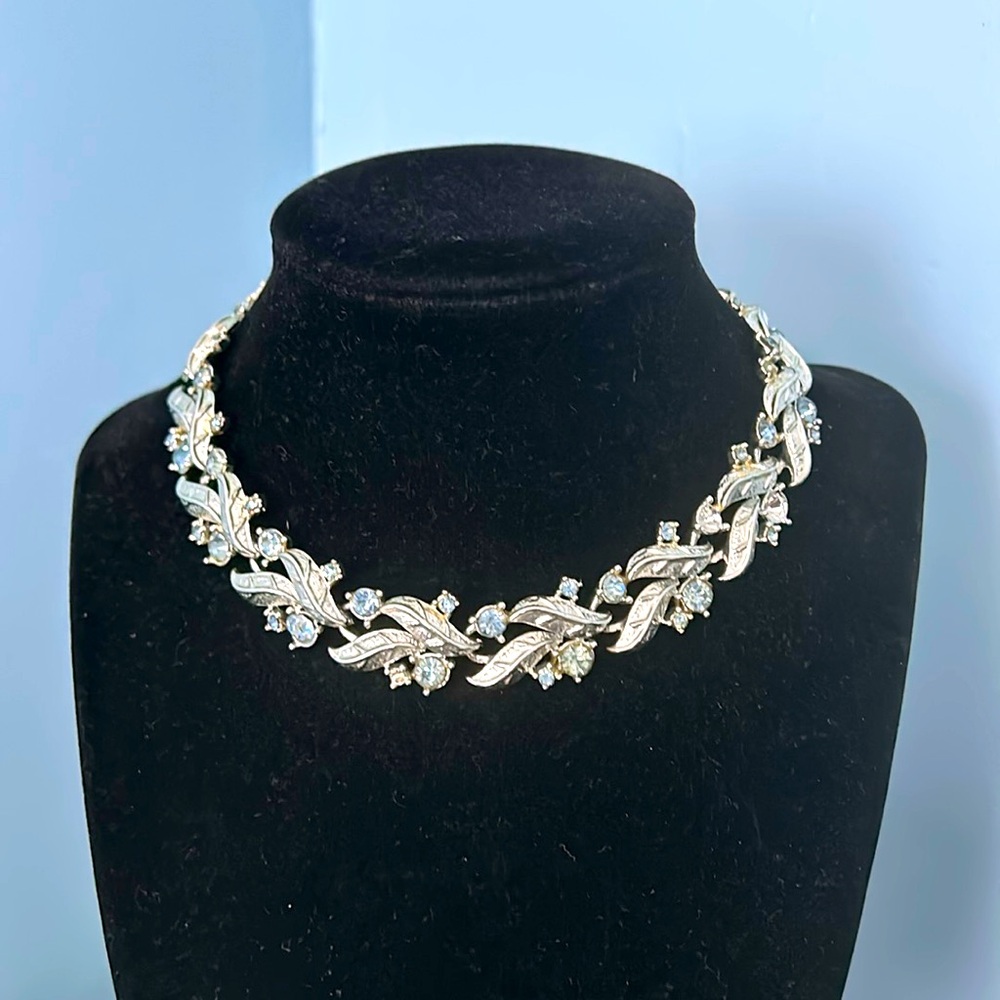 Vintage 1960s Floral Diamante Necklace